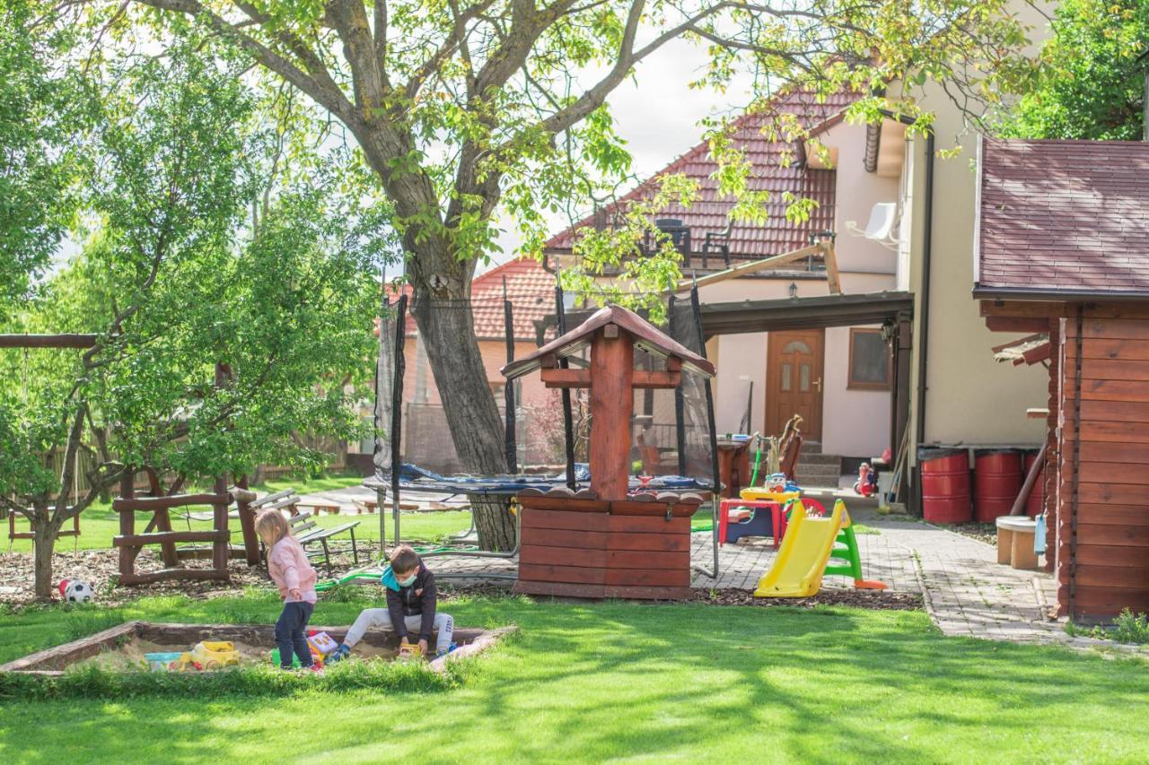 Ubytovanie V Sukromi Samuel Myjava Buitenkant foto
